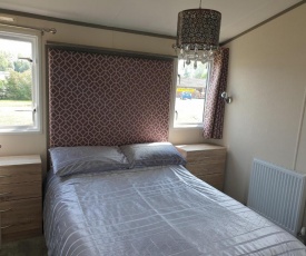 Outstanding 3 bedroom2018model caravan Northampton