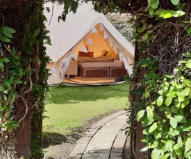 The White Dove Bed and Breakfast and The Garden Bell Tent with Private Hot Tub