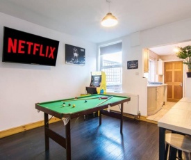 3 Bedroom House with Games Room, Arcade Games and Cinema Room