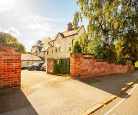 JustRelocate -The Garden Flat- In the Heart Of Nottingham With A Terrace & Free Parking!!!
