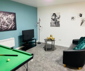 Stunning 1 Bed City Centre Apartment with Pool Table