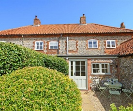 Charming holiday home in Blakeney with Garden